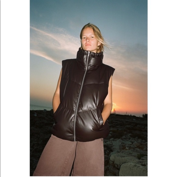 ZARA Oversize Padded Faux Leather  Vest - Picture 2 of 5